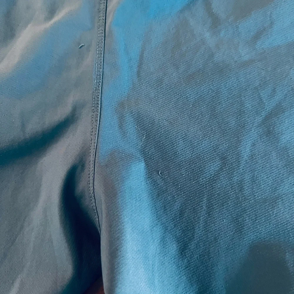 PATAGONIA MENS BLUE SWIM TRUNKS SIZE 38